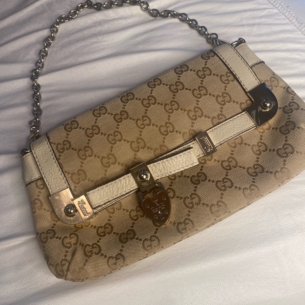 Super cute Vintage bag!
